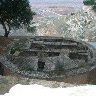 Vista della Necropoli dalla tomba circolare